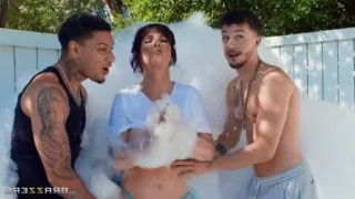 MommyGotBoobs – Syren De Mer – The Foam Party MILF