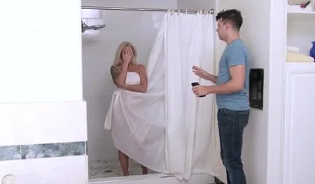 MyPervyFamily – Alexis Malone – Fuckin’ Frat Boys